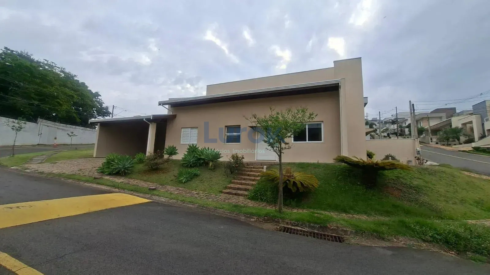 Casa, 3 quartos, 268 m² - Foto 1