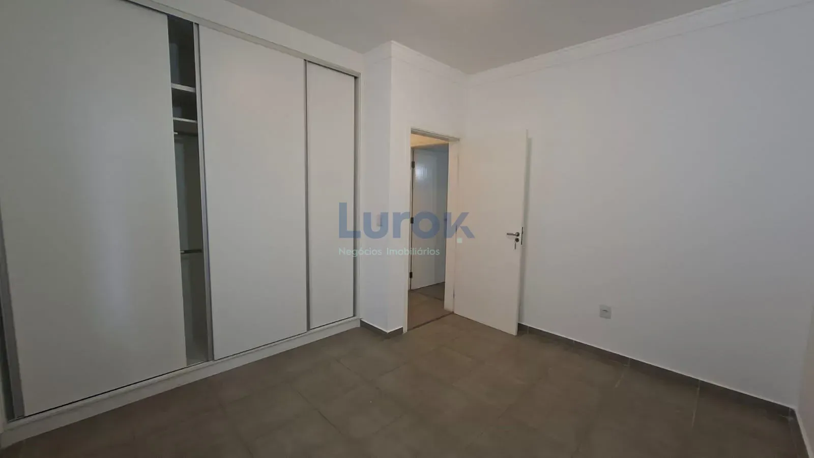 Casa, 3 quartos, 268 m² - Foto 32