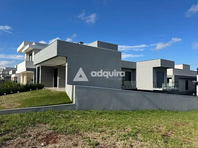 Casa 3 quartos e 4 banheiros, à venda, no bairro Jardim Carvalho em Ponta Grossa