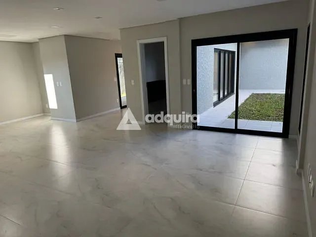 Casa 3 quartos e 4 banheiros, à venda, no bairro Jardim Carvalho em Ponta Grossa