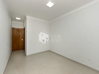 Foto do Casa-Casa tipo para venda em Campo Grande com 3 quartos, sendo 1 suíte, 125m²
