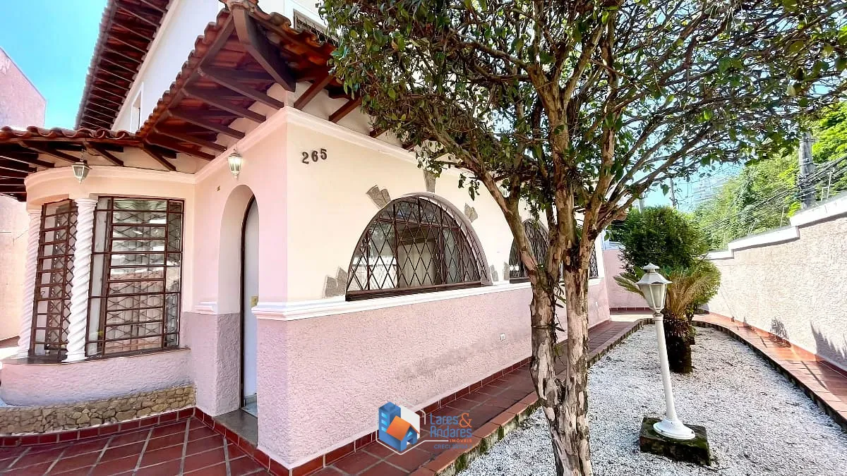 Casa, 3 quartos, 265 m² - Foto 1