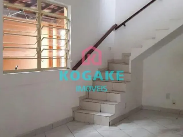 Casa com 250m² 3 quartos e 1 banheiro, para alugar, no bairro Jardim Satélite em São José Dos Campos