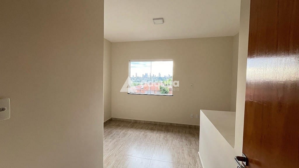 Casa à venda com 2 quartos, 66m² - Foto 9