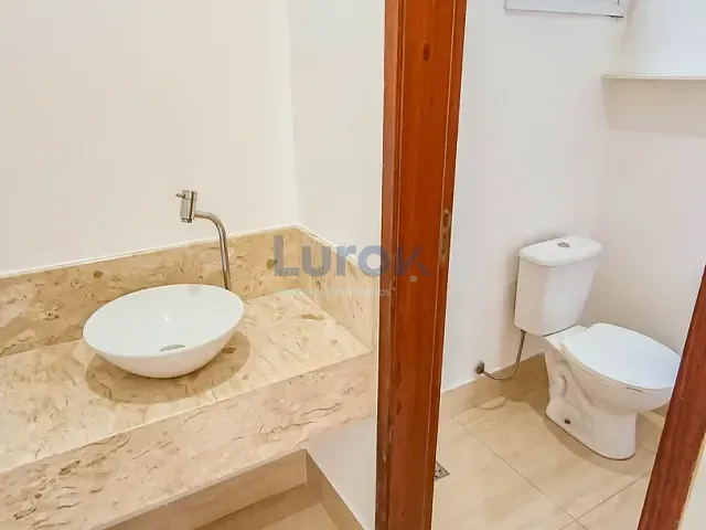 Casa 3 quartos e 3 banheiros, à venda ou para alugar, no bairro Vila Jair em Valinhos