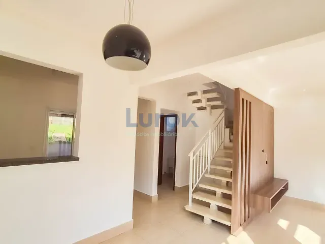Casa 3 quartos e 3 banheiros, à venda ou para alugar, no bairro Vila Jair em Valinhos