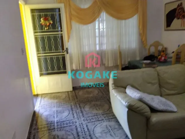 Casa com 275m² 4 quartos e 1 banheiro, à venda, no bairro Parque dos Ipês em São José Dos Campos