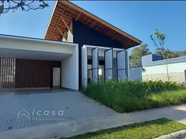 Casa com 300m² 3 quartos e 2 banheiros, à venda, no bairro Piracangaguá em Taubaté