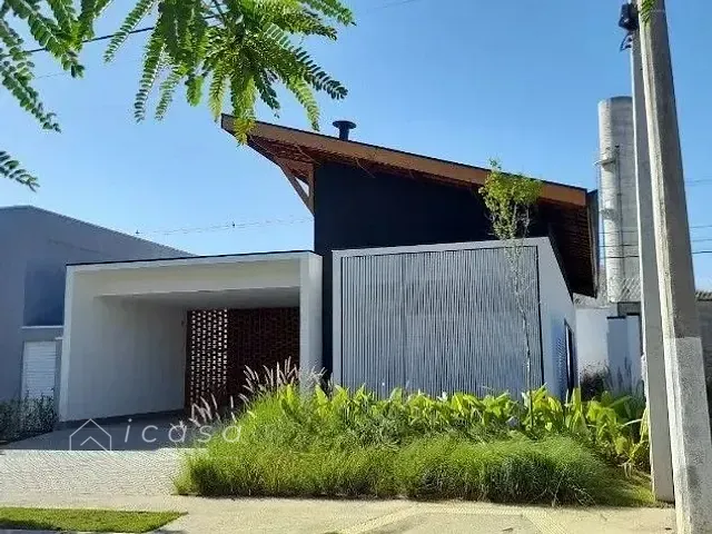 Casa com 300m² 3 quartos e 2 banheiros, à venda, no bairro Piracangaguá em Taubaté