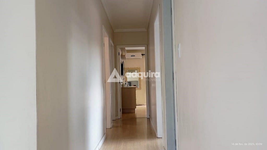 Casa à venda com 4 quartos, 197m² - Foto 2