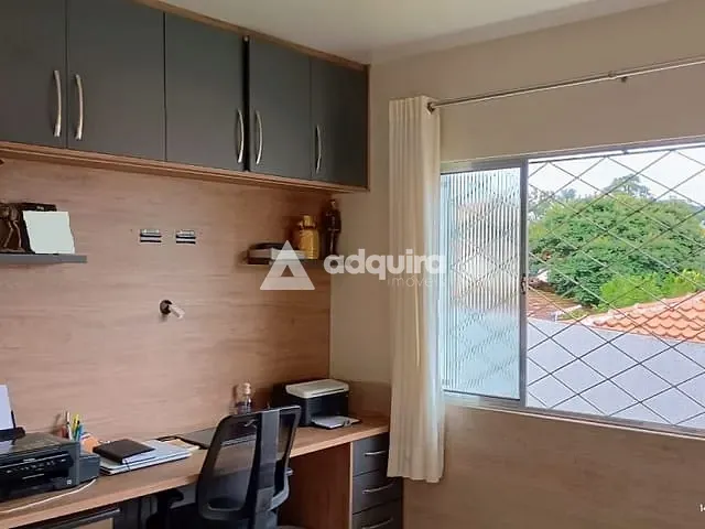 Casa 4 quartos e 2 banheiros, à venda, no bairro Nova Rússia em Ponta Grossa