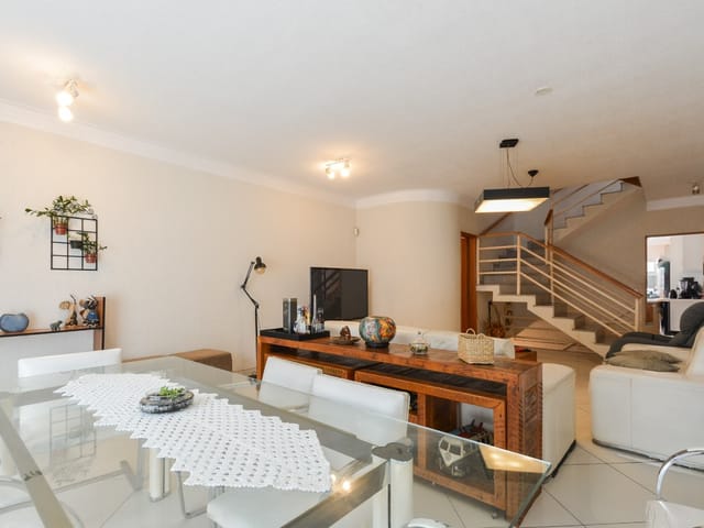 Foto do Casa - Casa para venda em Mirandópolis com 4 quartos, sendo 2 suítes , 214m² | Lares e Andares Imóveis