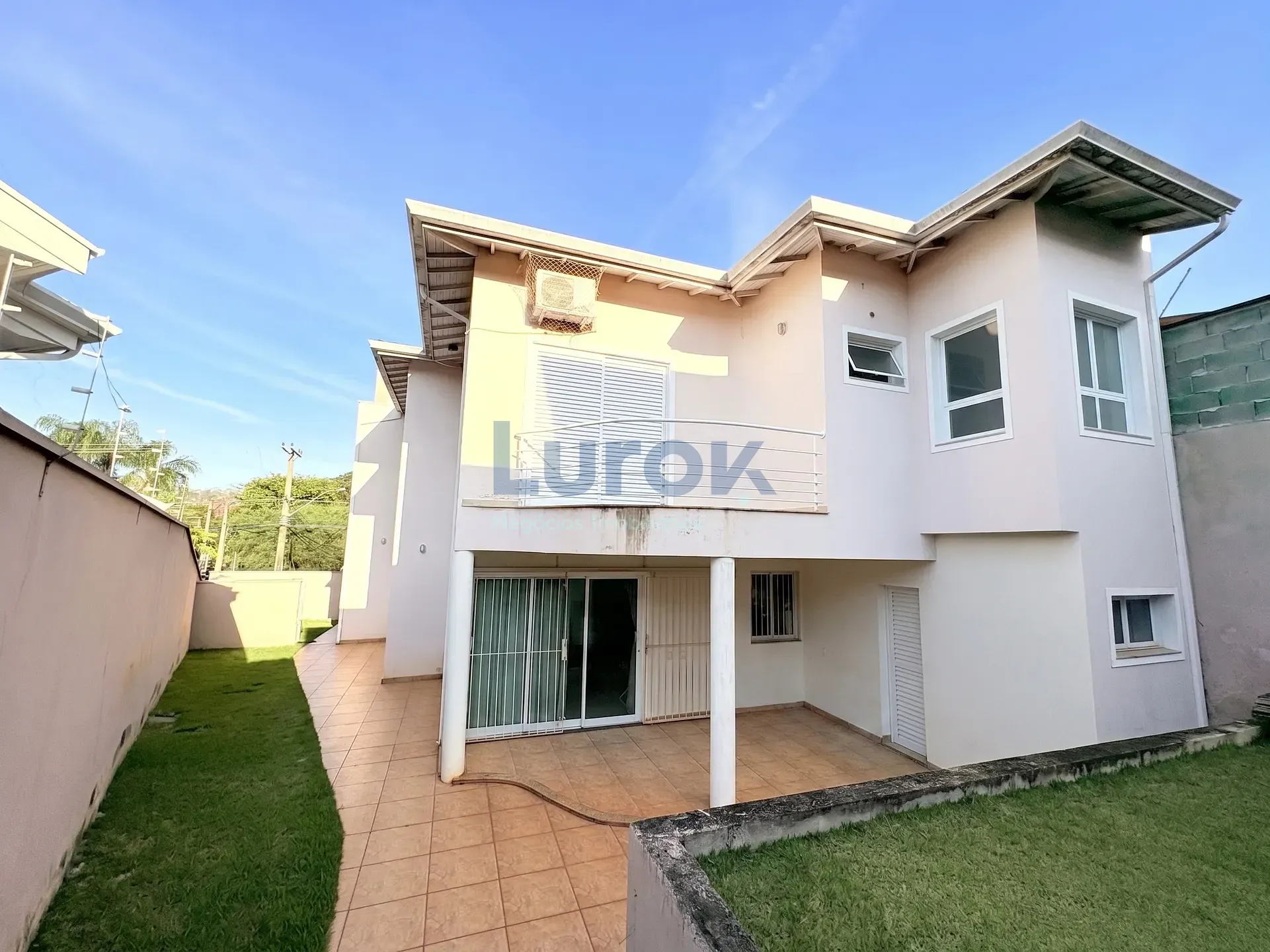 Casa, 3 quartos, 229 m² - Foto 2
