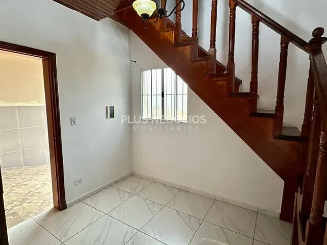 Casa com 150m² 3 quartos e 3 banheiros, à venda, no bairro Vila Mineirão em Sorocaba