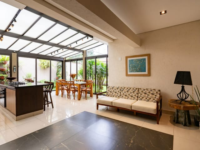 Casa com 270m² 5 quartos e 5 banheiros, à venda, no bairro Vila Suzana em São Paulo