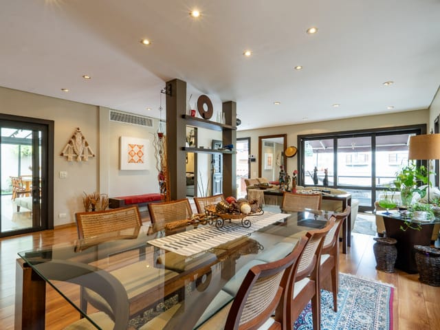 Casa com 270m² 5 quartos e 5 banheiros, à venda, no bairro Vila Suzana em São Paulo