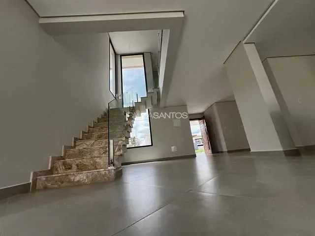 Casa com 360m² 3 quartos e 4 banheiros, à venda, no bairro Cajuru do Sul em Sorocaba