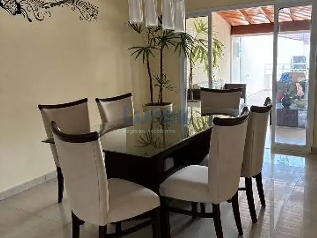 Casa com 400m² 3 quartos e 4 banheiros, para alugar, no bairro Residencial Santa Maria em Valinhos