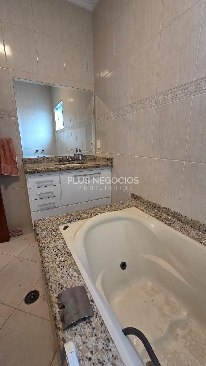 Casa, 3 quartos, 225 m² - Foto 6