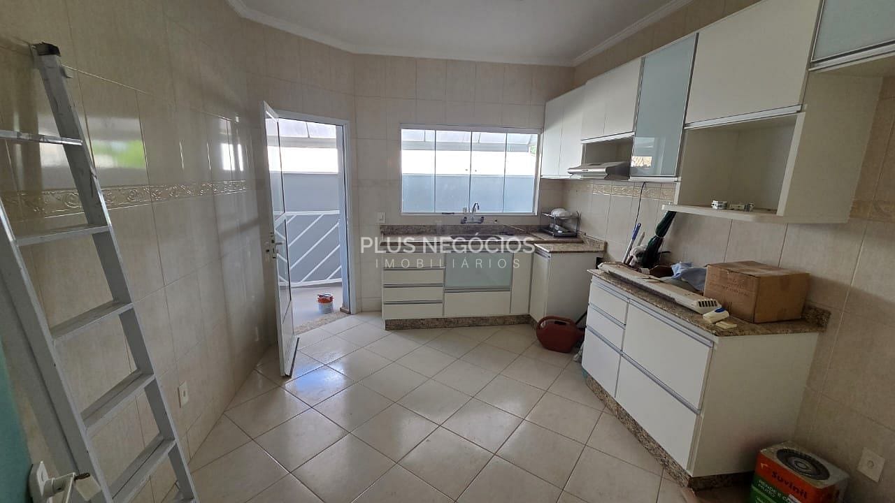 Casa, 3 quartos, 225 m² - Foto 4
