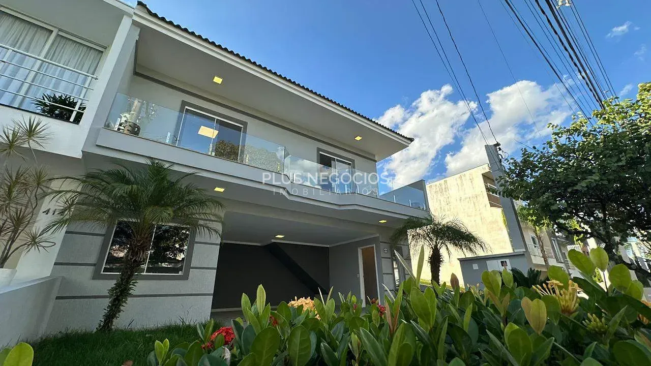 Casa, 3 quartos, 225 m² - Foto 1