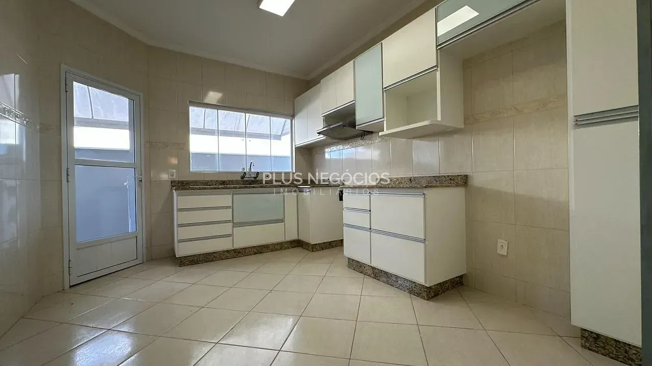 Casa, 3 quartos, 225 m² - Foto 13