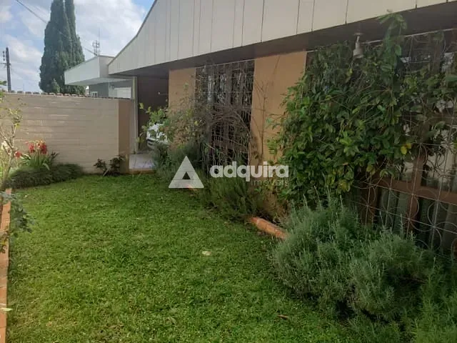 Casa com 240m² 3 quartos e 2 banheiros, à venda, no bairro Estrela em Ponta Grossa