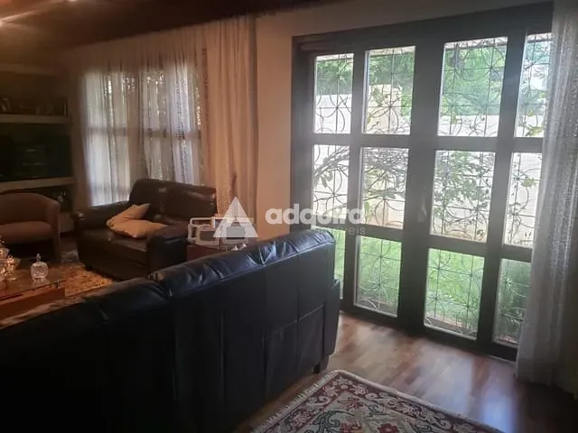 Casa com 240m² 3 quartos e 2 banheiros, à venda, no bairro Estrela em Ponta Grossa