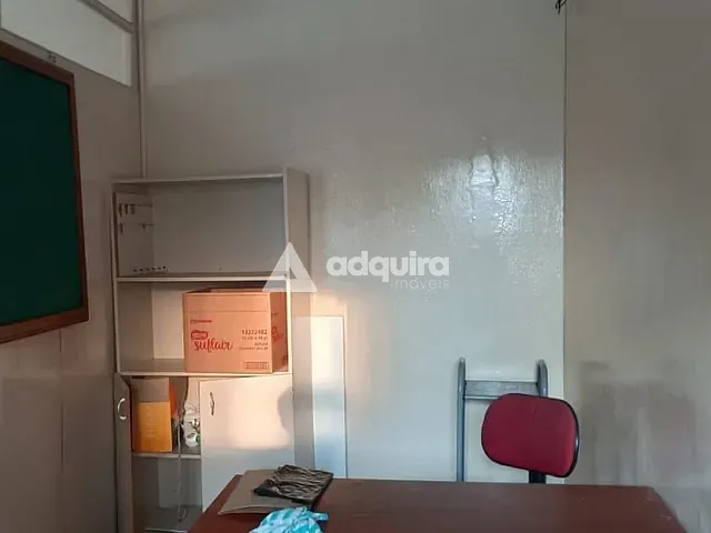Casa à venda, no bairro Centro em Ponta Grossa