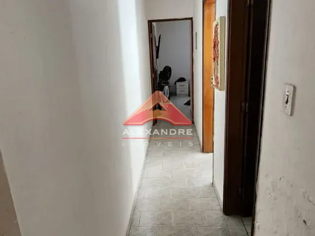 Casa com 150m² 2 quartos e 2 banheiros, à venda, no bairro Vila Tesouro em São José dos Campos