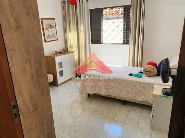 Casa com 150m² 2 quartos e 2 banheiros, à venda, no bairro Vila Tesouro em São José dos Campos