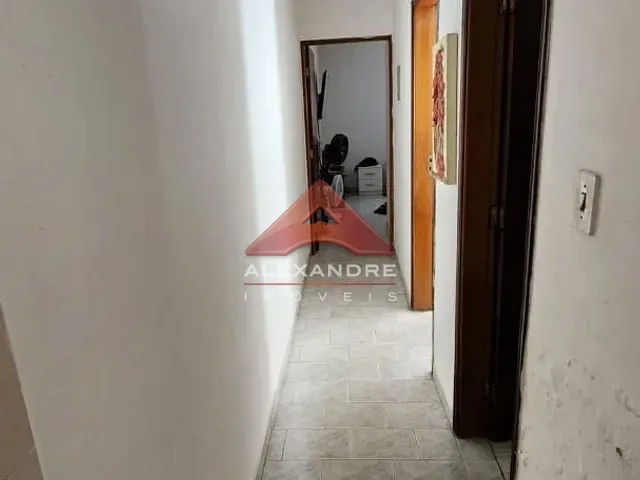 Casa com 150m² 2 quartos e 2 banheiros, à venda, no bairro Vila Tesouro em São José dos Campos