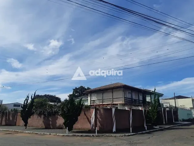 Casa com 240m² 4 quartos e 2 banheiros, à venda, no bairro Oficinas em Ponta Grossa
