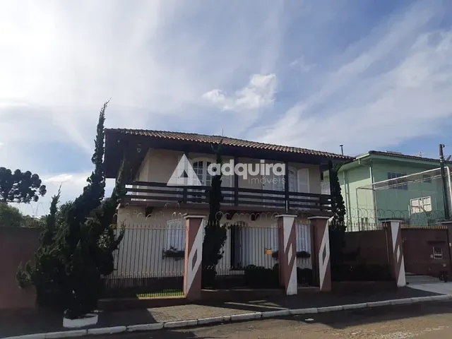 Casa com 240m² 4 quartos e 2 banheiros, à venda, no bairro Oficinas em Ponta Grossa