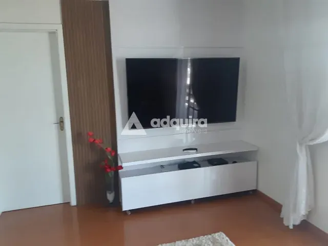 Casa com 240m² 4 quartos e 2 banheiros, à venda, no bairro Oficinas em Ponta Grossa