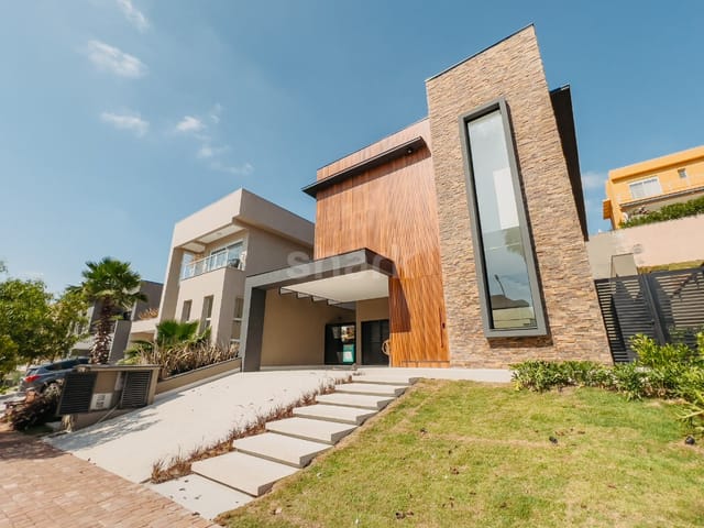 Casa com 420m² 4 quartos e 6 banheiros, à venda ou para alugar, no bairro Alphaville em Santana de Parnaíba