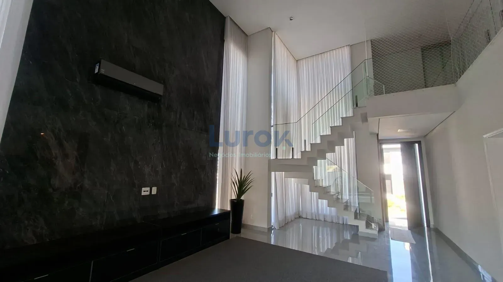 Casa, 3 quartos, 262 m² - Foto 4