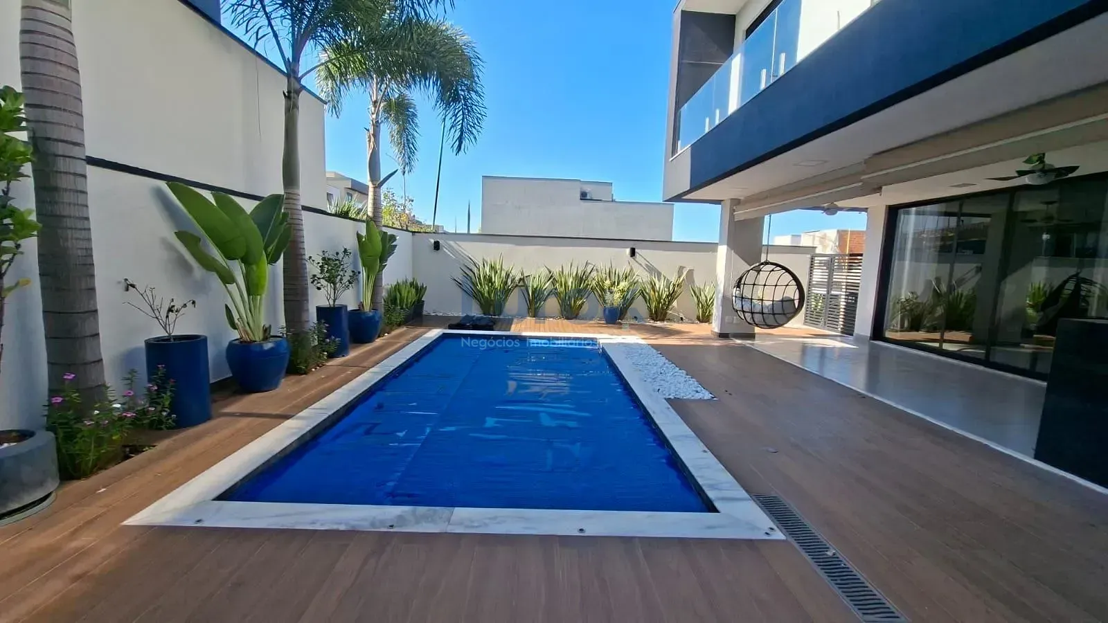 Casa, 3 quartos, 262 m² - Foto 1