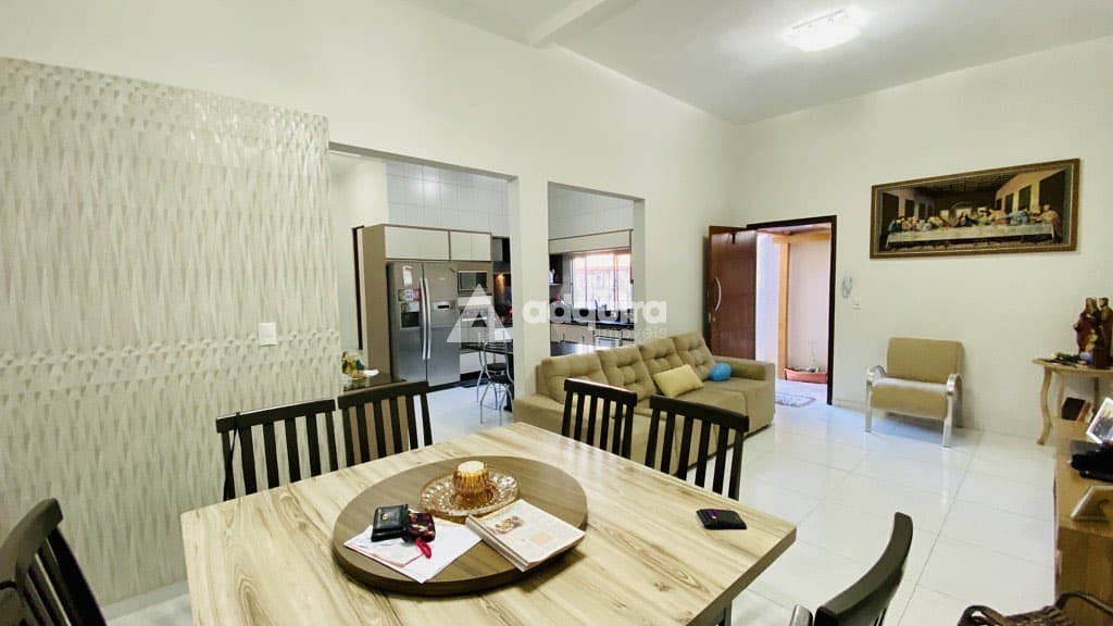 Casa à venda com 5 quartos, 63m² - Foto 3
