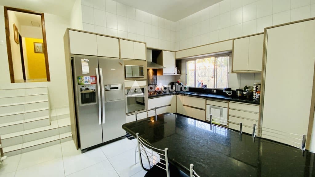 Casa à venda com 5 quartos, 63m² - Foto 5