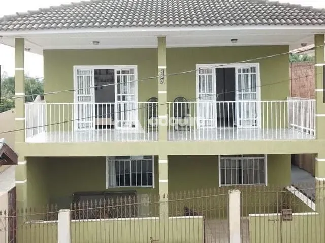 Casa com 462m² 5 quartos e 1 banheiro, à venda, no bairro Uvaranas em Ponta Grossa