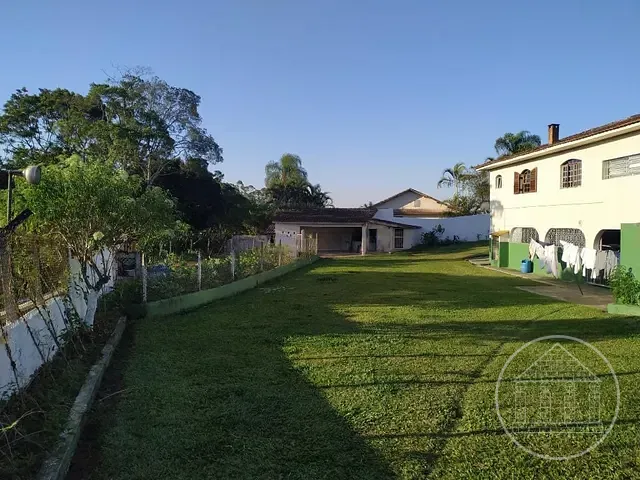 Casa com 3000m² 3 quartos e 2 banheiros, à venda, no bairro Cipó em Embu-Guaçu