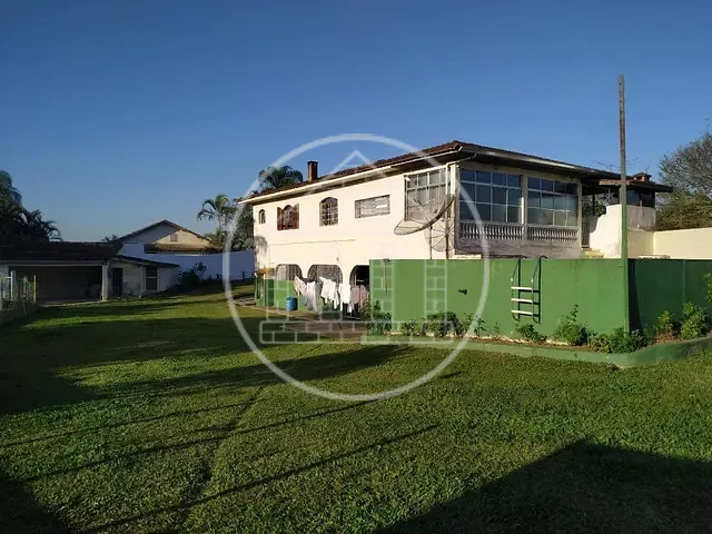 Casa com 3000m² 3 quartos e 2 banheiros, à venda, no bairro Cipó em Embu-Guaçu
