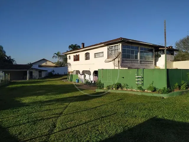 Casa com 3000m² 3 quartos e 2 banheiros, à venda ou para alugar, no bairro Cipó em Embu-Guaçu