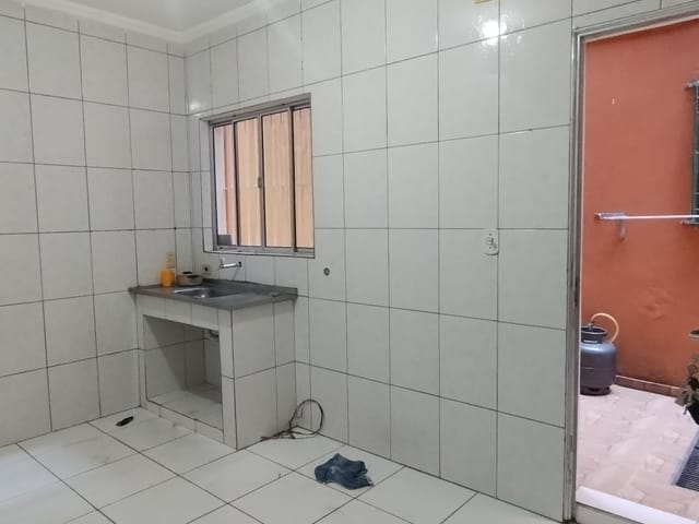 Foto do Casa - 2 cômodos próximo ao CEU do Continental - incluso água | Imobiliária Compare