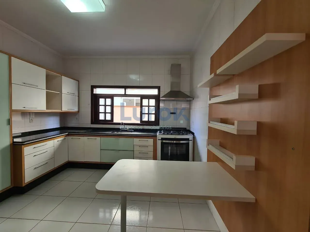 Casa, 4 quartos, 230 m² - Foto 8