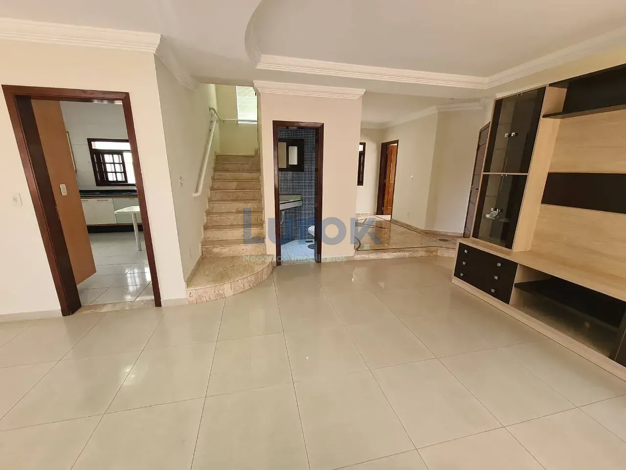 Casa, 4 quartos, 230 m² - Foto 2