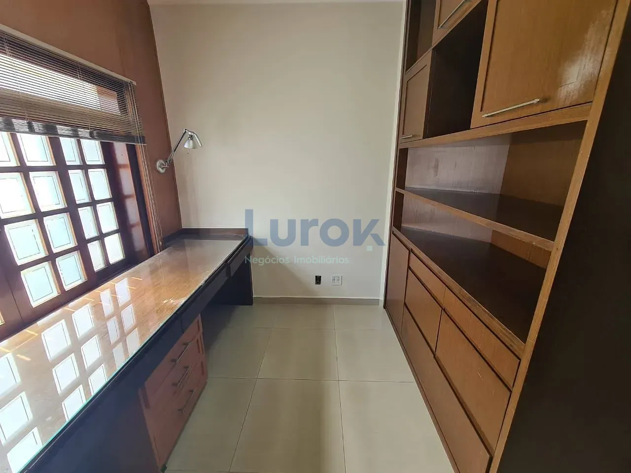 Casa, 4 quartos, 230 m² - Foto 4