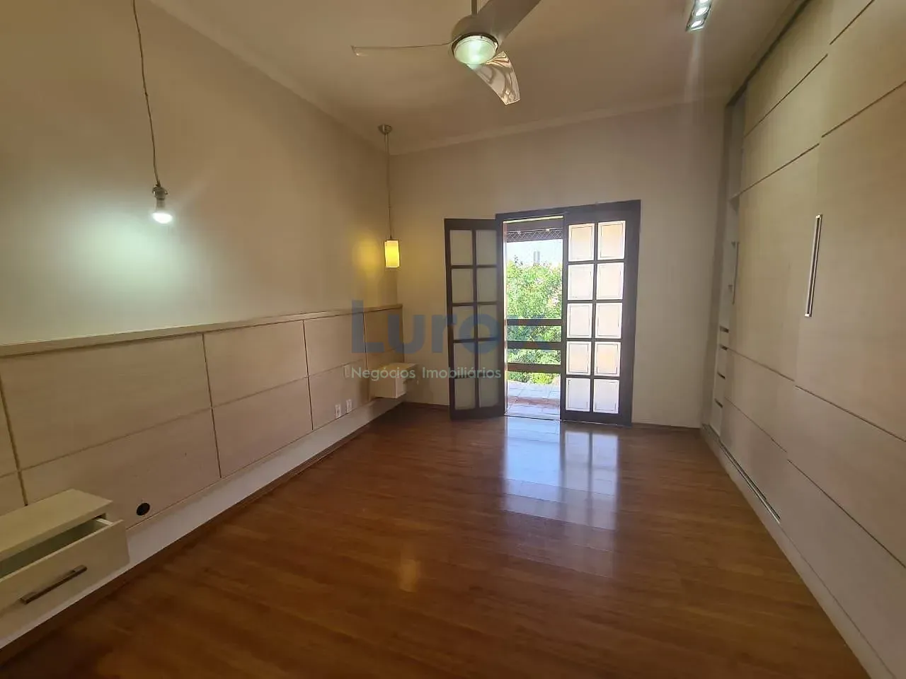 Casa, 4 quartos, 230 m² - Foto 26