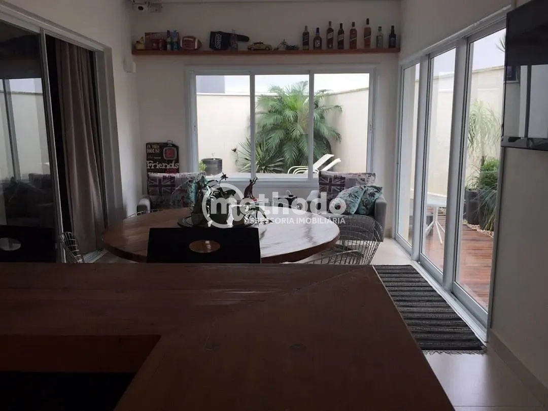 Casa, 3 quartos, 270 m² - Foto 18